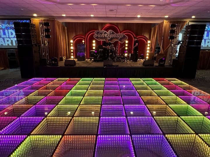 Battery Magnetic 3D Dance Floor Effects (2) Battery Magnetic 3D Dance Floor Effects (2)