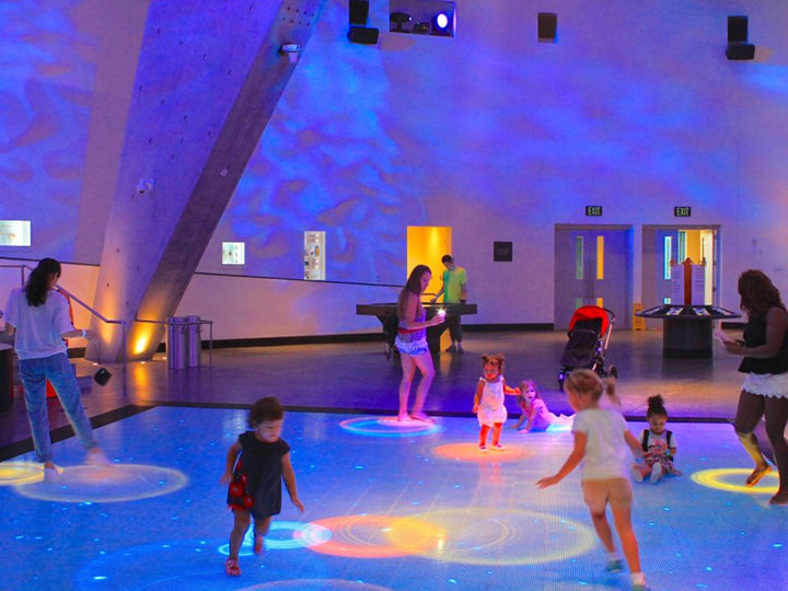 Interactive effect of 875A Dance Floor