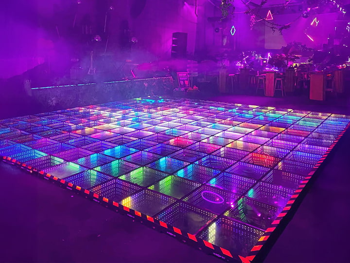 London nightclub 20x20, the new floor brick customer case
